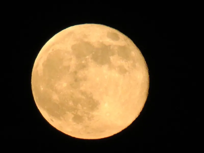 Super moon Super moon