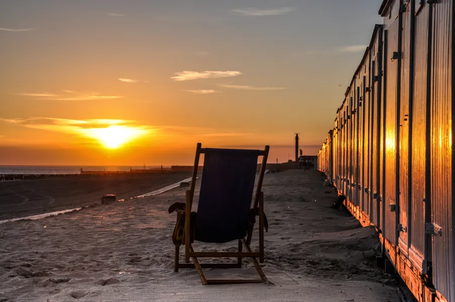 Waiting for a new day Waiting for a new day