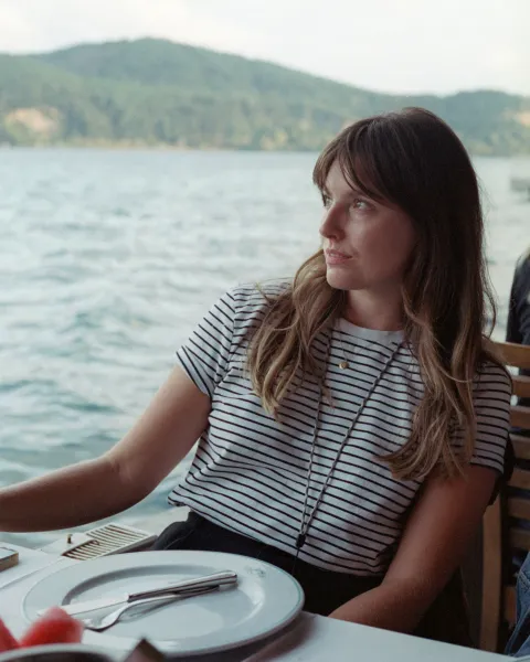 We drink Turkish raki with our American friends We drink Turkish raki with our American friends