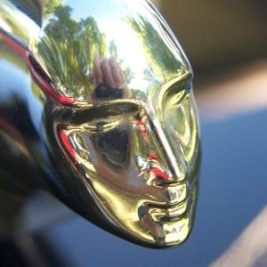 &#39;49 Cadillac Hood Ornament