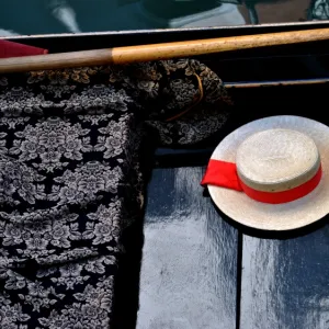Gondolier's hat