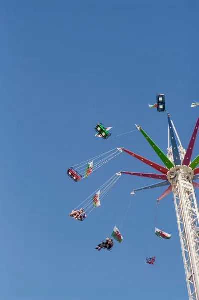 Round, and round, and round, and roooound...