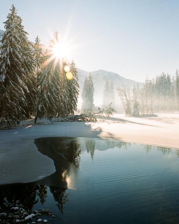 Last light before the sun disappears behind the mountains - Lac des Gaillands