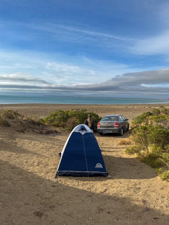 Acampando en una playa secreta patagonica