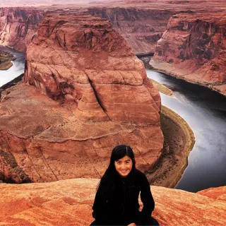 All smiles during my first time to #horseshoebend