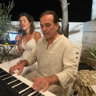 Toccare il cielo con un dito 