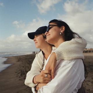 Tender moments watching sunset 🤍